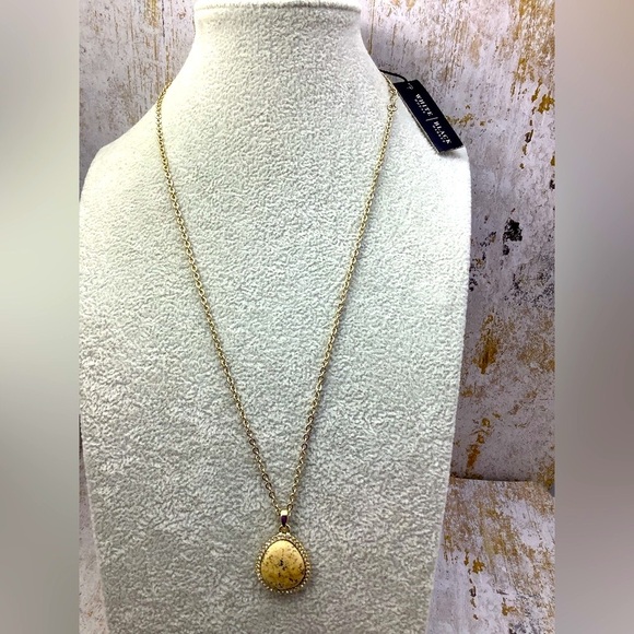 White House  Black Market Stone and Rhinestone pendant NWT - Picture 2 of 4